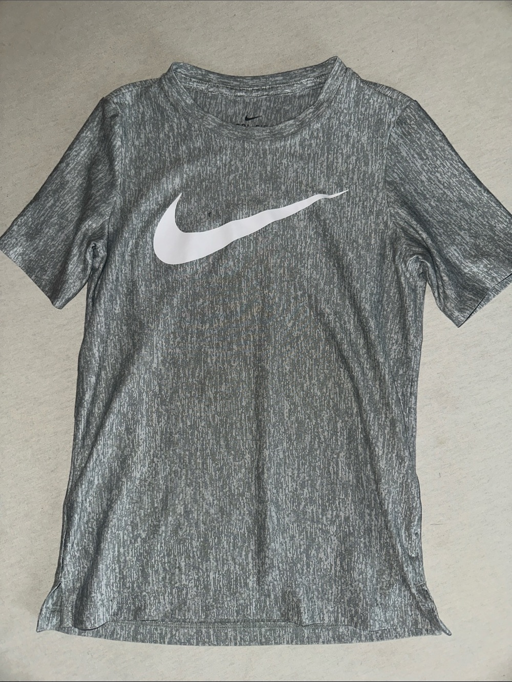 Kids Size S Nike Gray Heather Tee with White Swoosh Rashguard